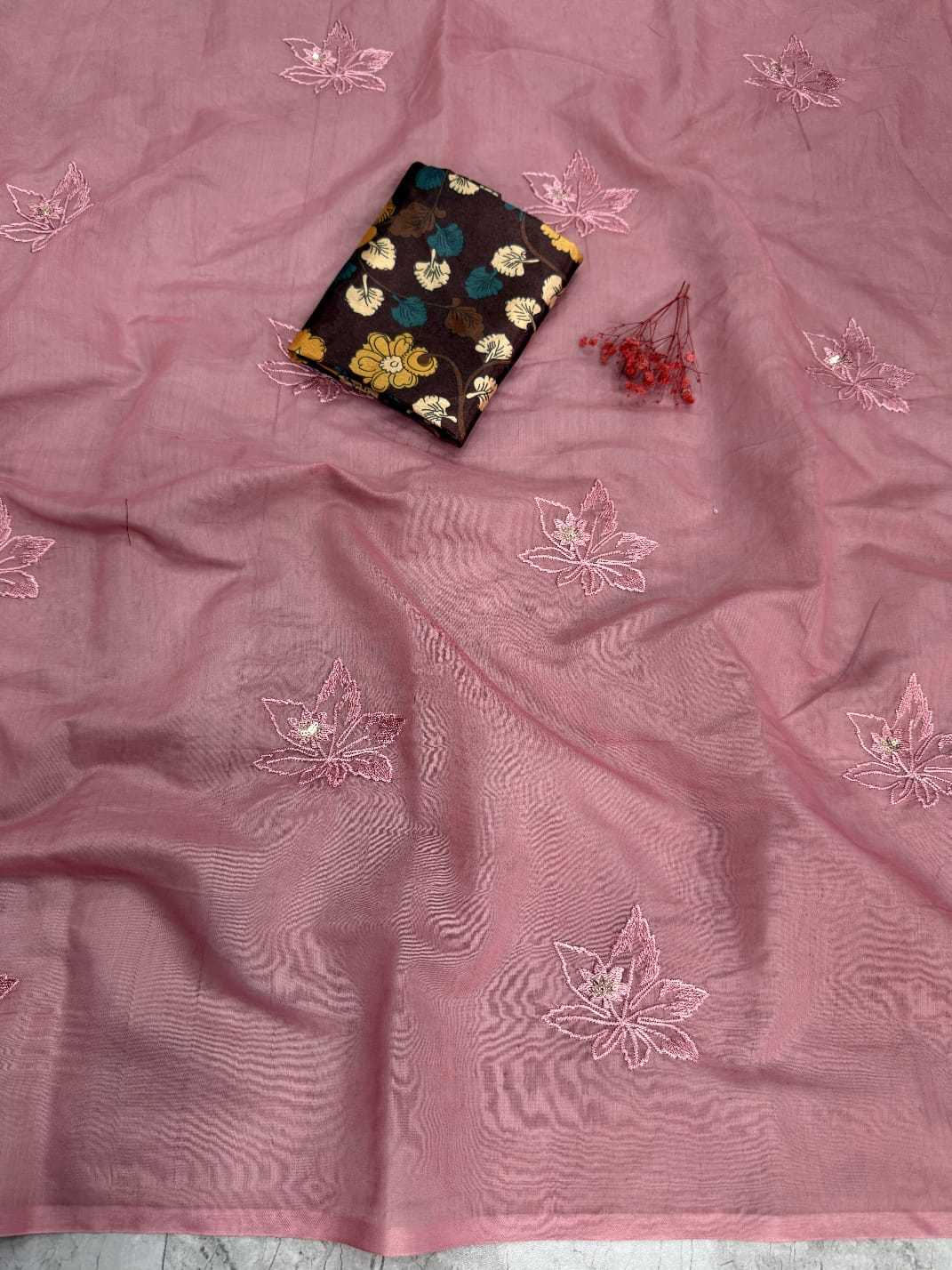 Ynf Cotton RIN178 white Embroidary Sarees Wedding Collections Festive Collections Wholesale Cotton Linen Sarees Embroidered Sarees Haldi Outfits Manufacturer