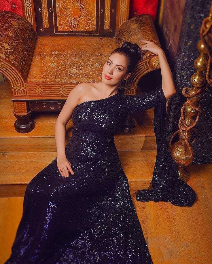 Ynf Georgette RIN157 PC-2048 Gowns Bollywood Collections Plus Size Collections Wholesale Georgette Gown Party Wear Gowns One-Shoulder Gowns Manufacturer