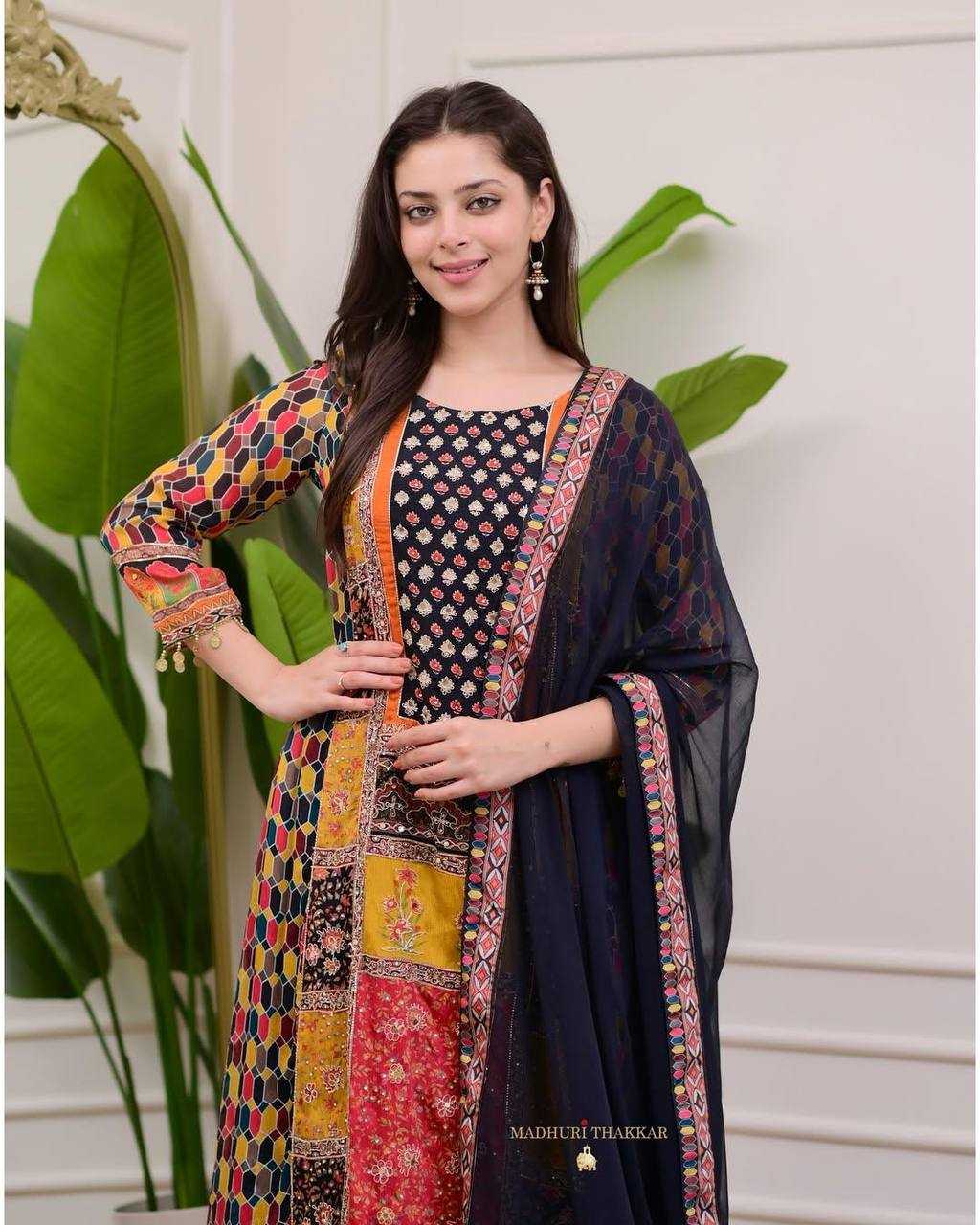 Ynf Chinon KESH501 BAALIKA Suits & Dresses Plus Size Collections Wholesale Embroidery Suits Party wear suits Manufacturer