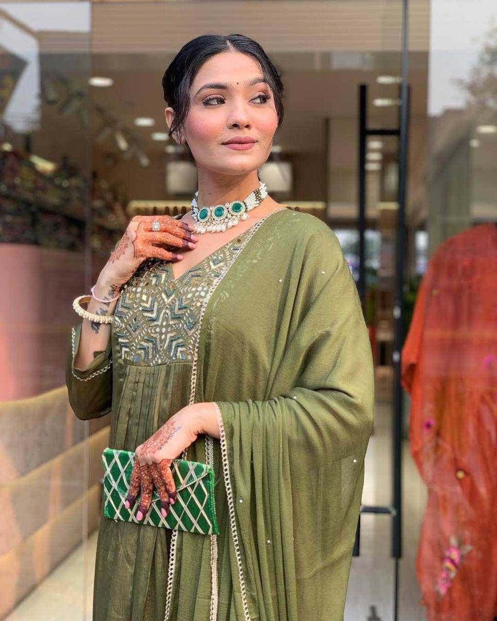 Ynf Chinon KESH501 YOGG Suits & Dresses Plus Size Collections Wholesale Embroidery Suits Designer Suits Manufacturer