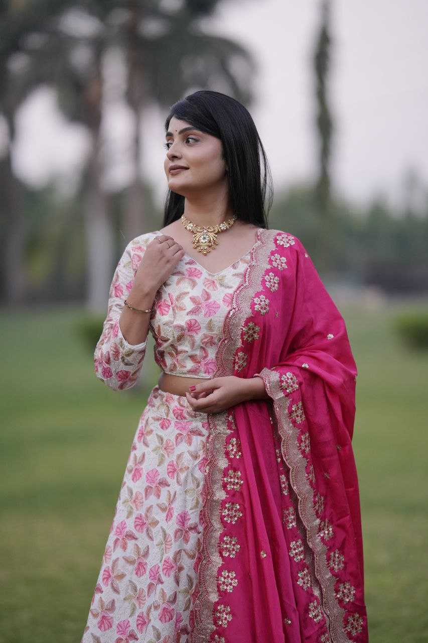 Ynf Chinon RIN133 006 Lehengas Wholesale Fancy Lehenga Embroidered Lehenga Zari Work Lehenga Sequins Lehenga Manufacturer