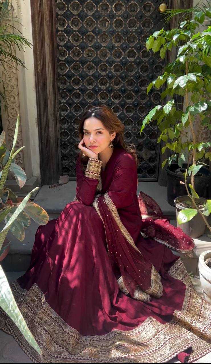 Ynf Chinon Silk RIN197 4883 Suits & Dresses Wholesale Party wear suits Bridal Suits Designer Suits Manufacturer
