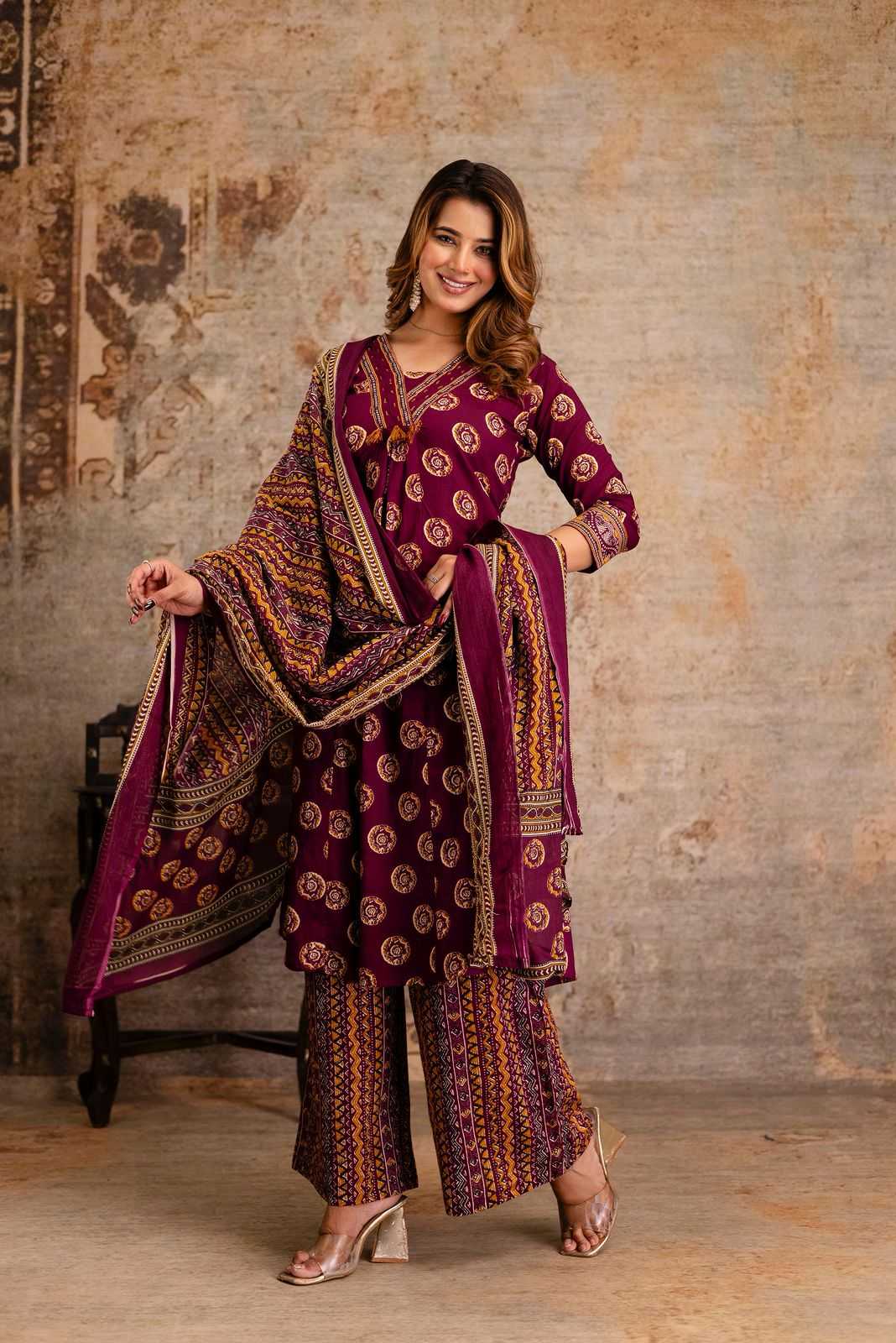 Ynf Cotton RIN190 SL Setwise Collections Wholesale Kurtis Catalogs Manufacturer