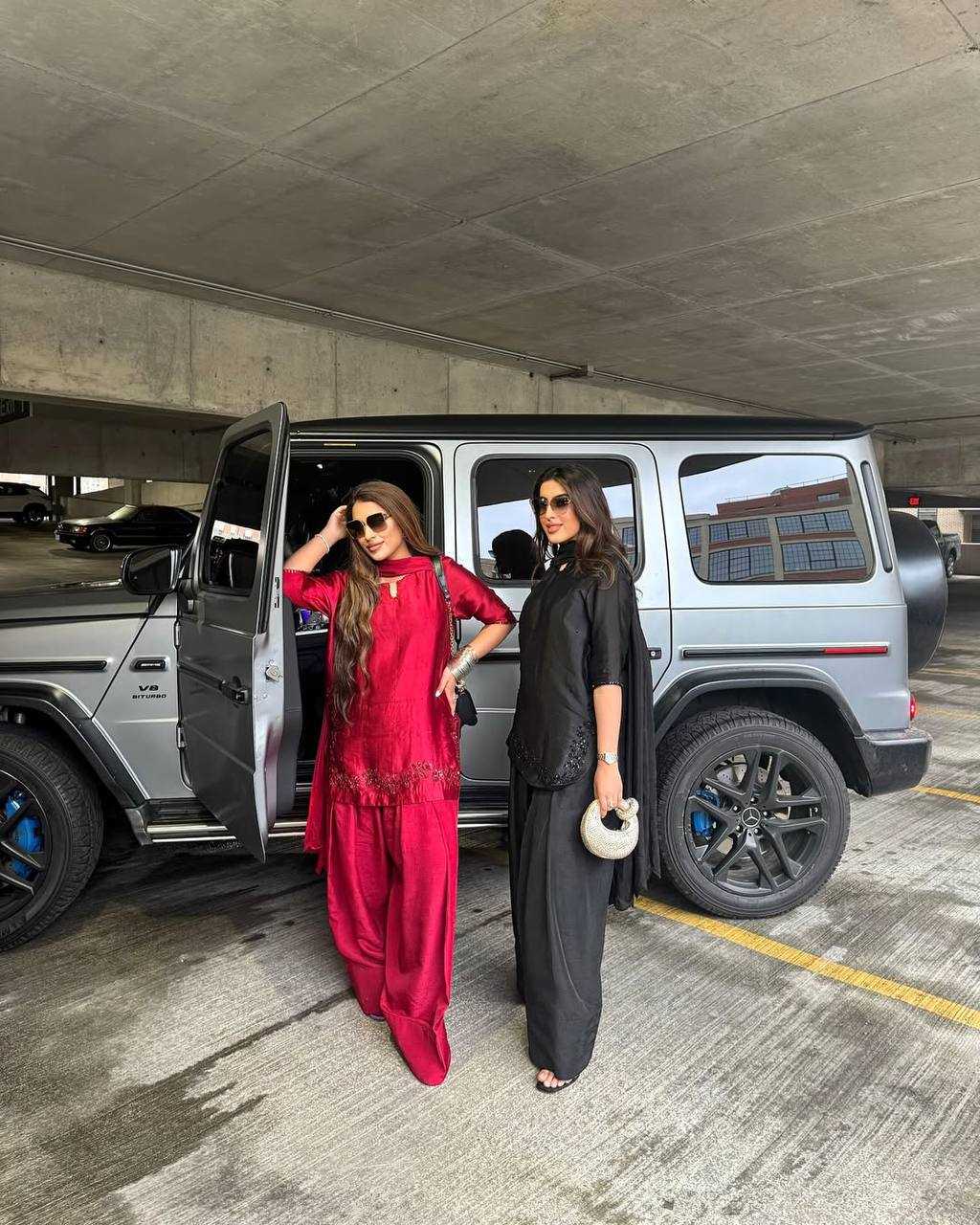 Ynf Crepe Silk KESH528 461 Suits & Dresses Wedding Collections Festive Collections Wholesale Ladies Silk Suit Party wear suits Handwork Suits Manufacturer