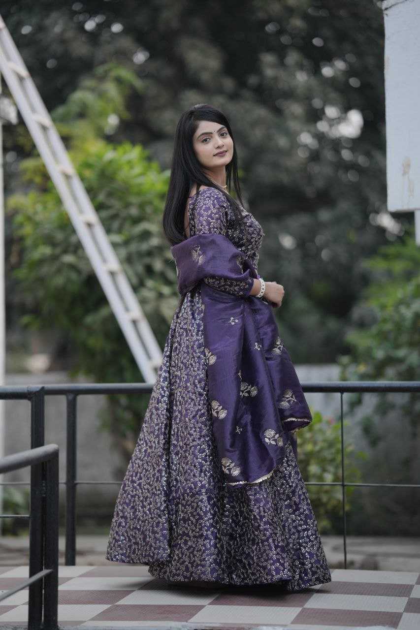 Ynf Crush Silk RIN133 004 Lehengas Wholesale Fancy Lehenga Zari Work Lehenga Lehenga For Engagement Sequins Lehenga Lehenga With Cancan Manufacturer