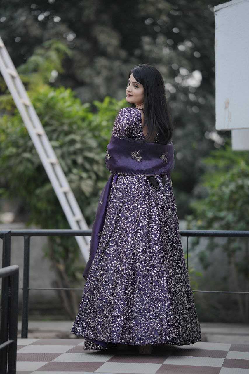 Ynf Crush Silk RIN133 004 Lehengas Wholesale Fancy Lehenga Zari Work Lehenga Lehenga For Engagement Sequins Lehenga Lehenga With Cancan Manufacturer