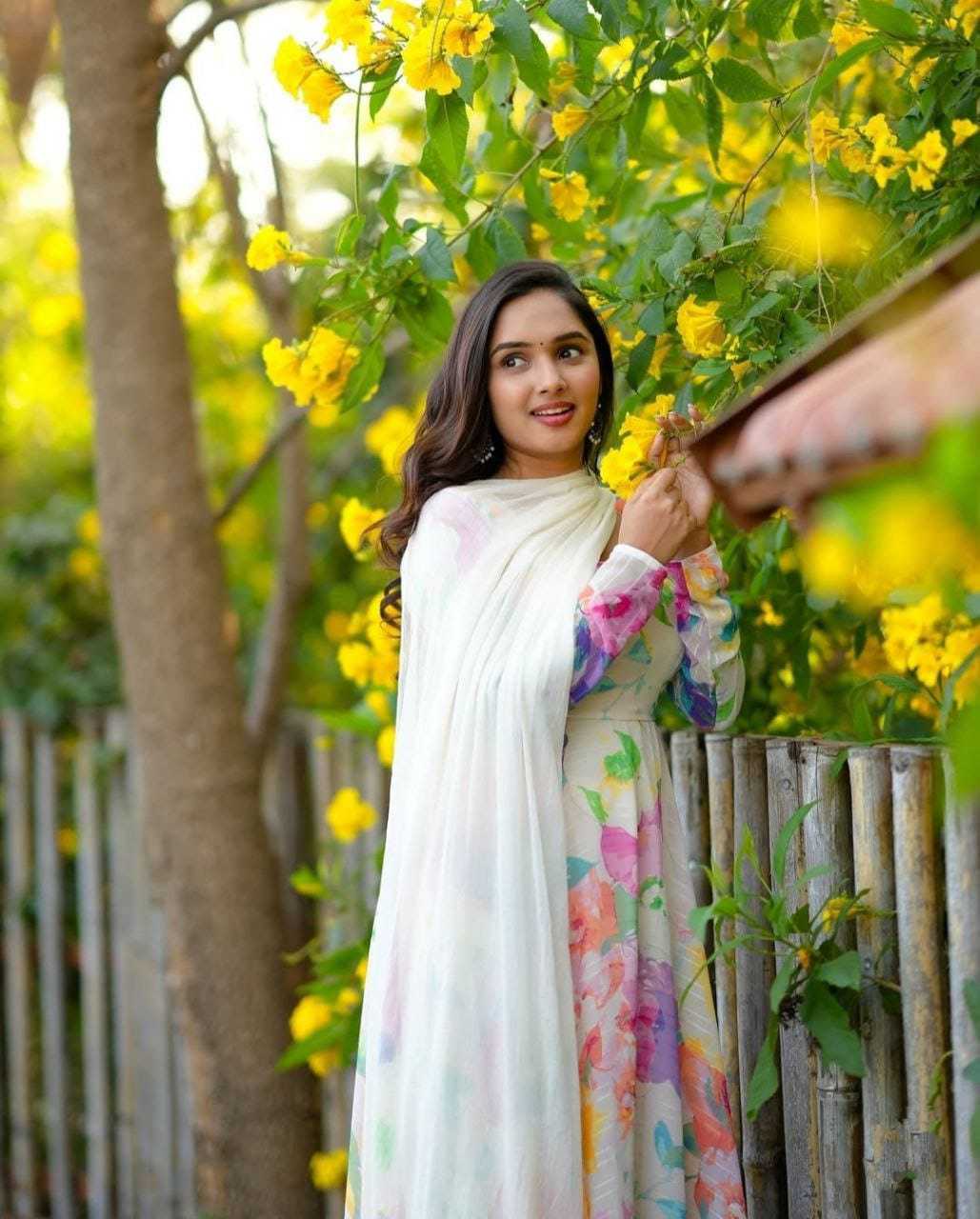 Ynf Faux Georgette RIN157 169 Gowns Festive Collections Plus Size Collections Wholesale Georgette Gown White Gown Onam Collections Manufacturer