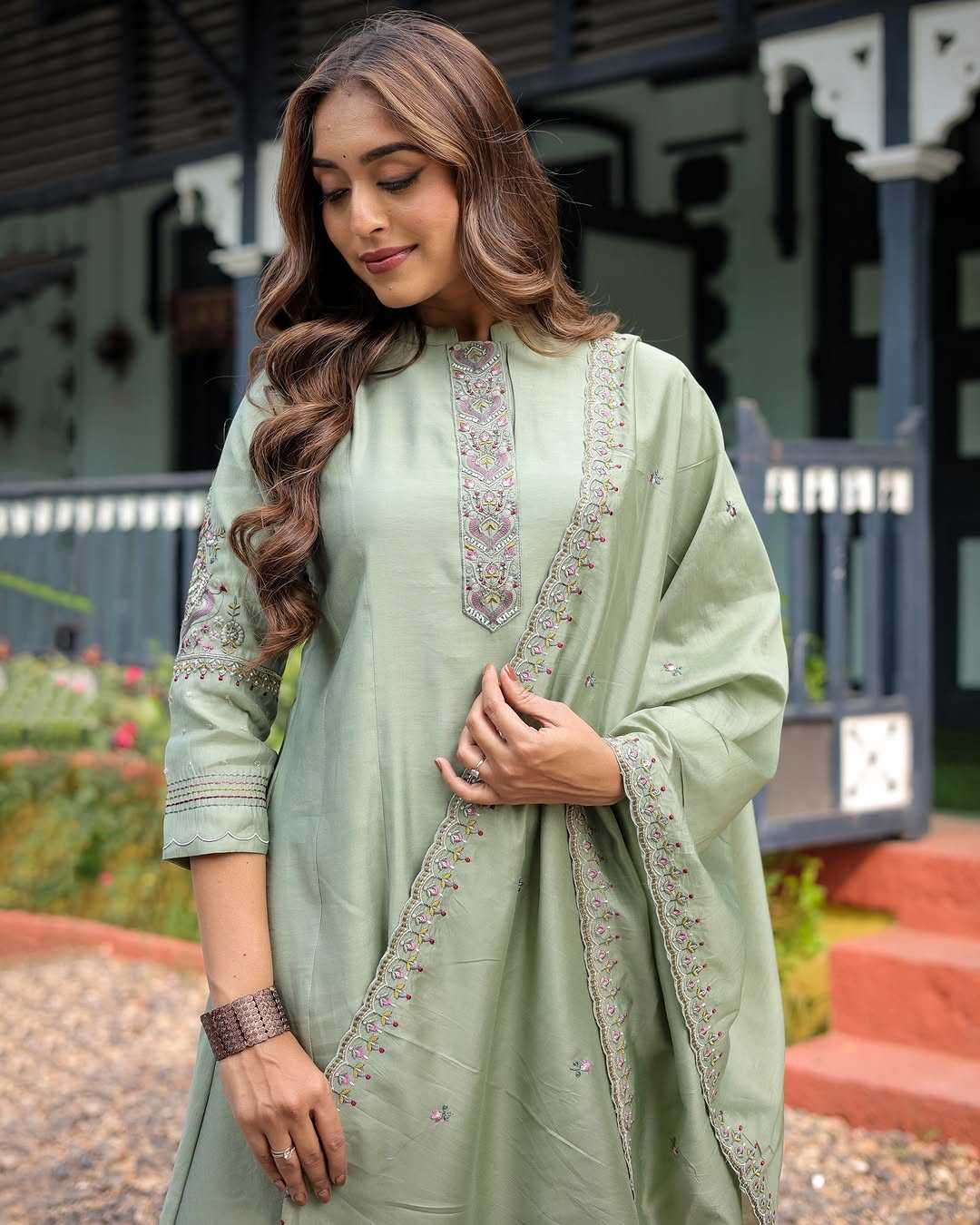 Ynf Heavy Muslin KESH545 1034 Suits & Dresses Wholesale Embroidery Suits Anarkali Suits Manufacturer