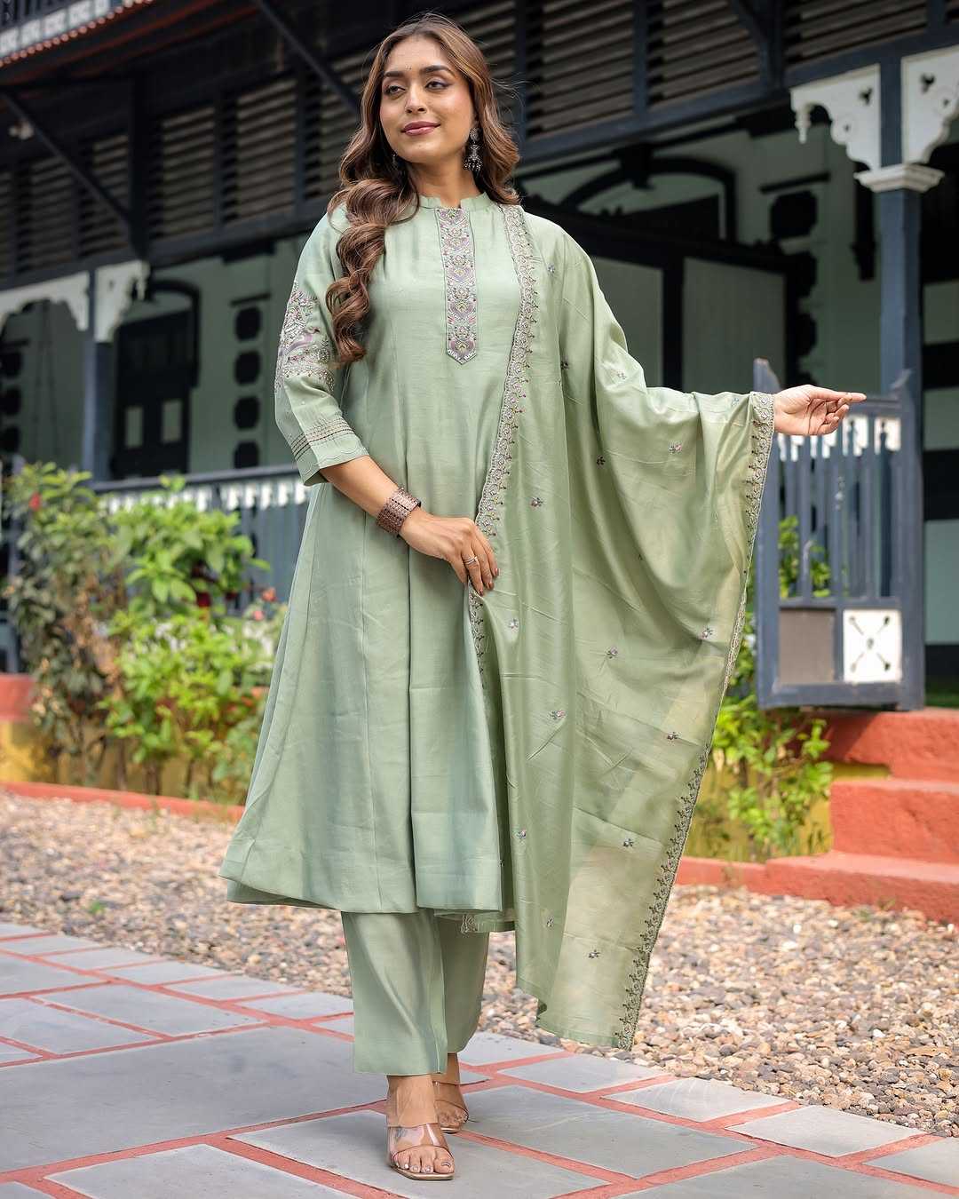 Ynf Heavy Muslin KESH545 1034 Suits & Dresses Wholesale Embroidery Suits Anarkali Suits Manufacturer