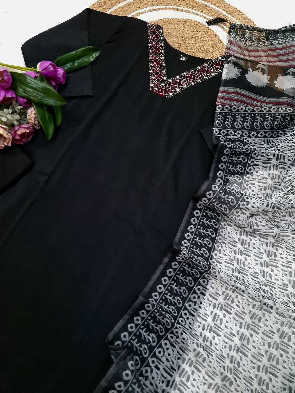 Ynf Heavy Parampara KESH529 TARA Kurti Wholesale Casual Kurtis Festive Kurtis Kurti Bottom With Dupatta Embroidered Kurtis Manufacturer