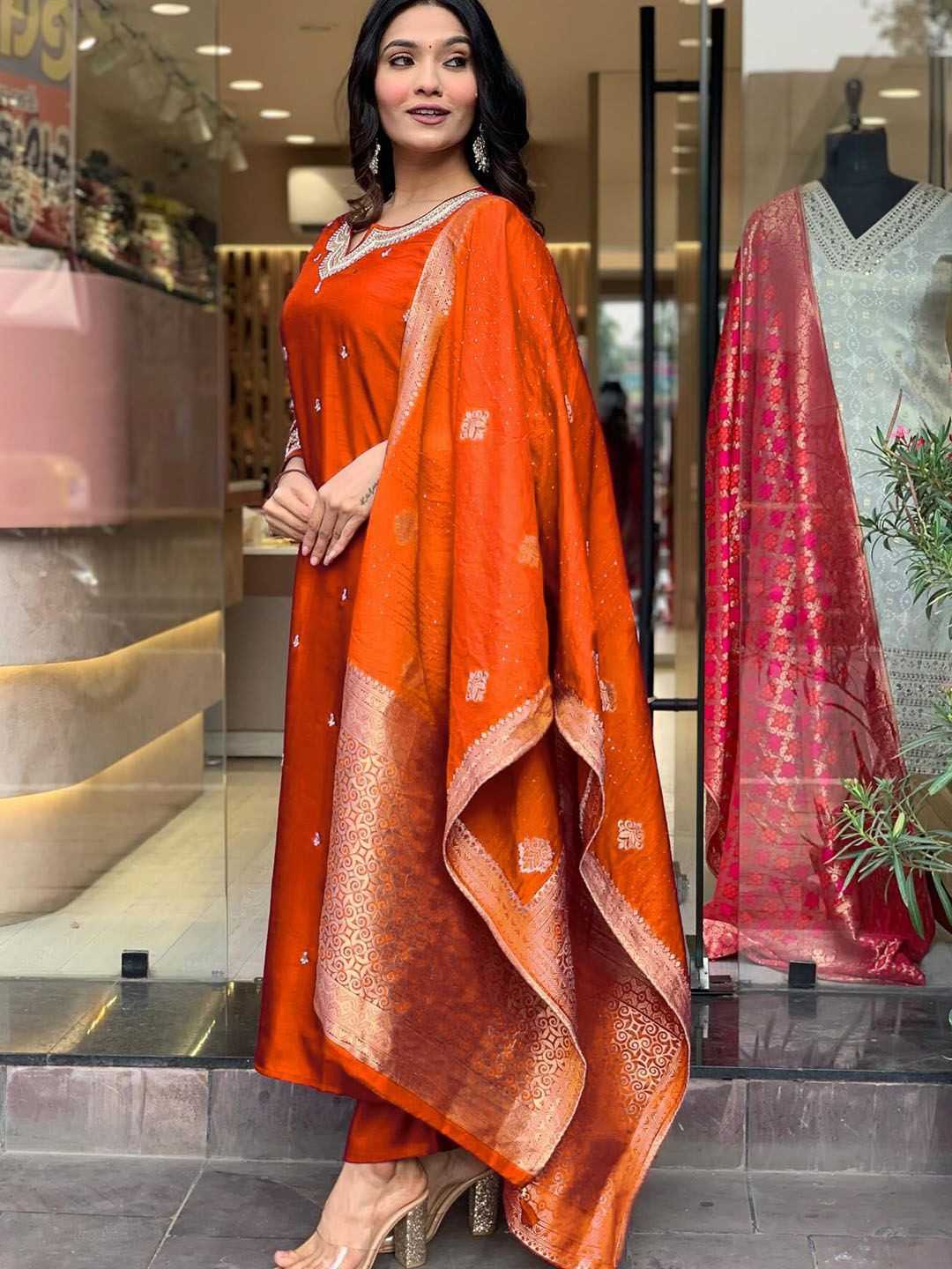 Ynf Heavy Roman Silk KESH545 9901 Kurti Wholesale Kurti Bottom With Dupatta Embroidered Kurtis Manufacturer