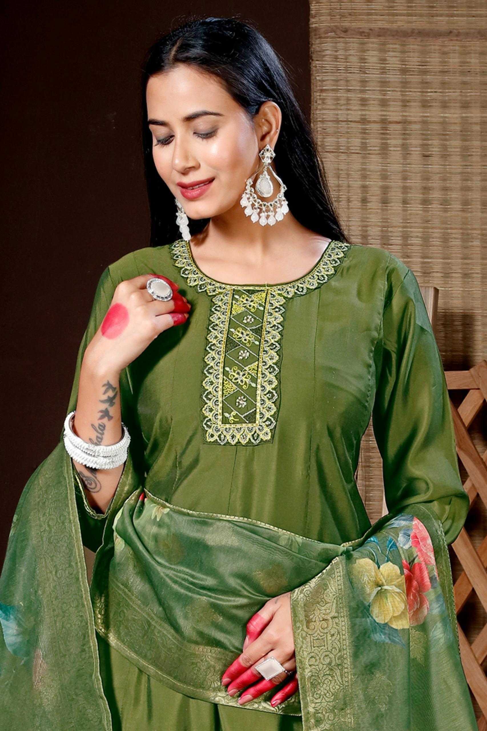 Ynf Heavy Roman Silk RIN190 GHUNGRU Setwise Collections Wholesale Gowns Catalogs Manufacturer