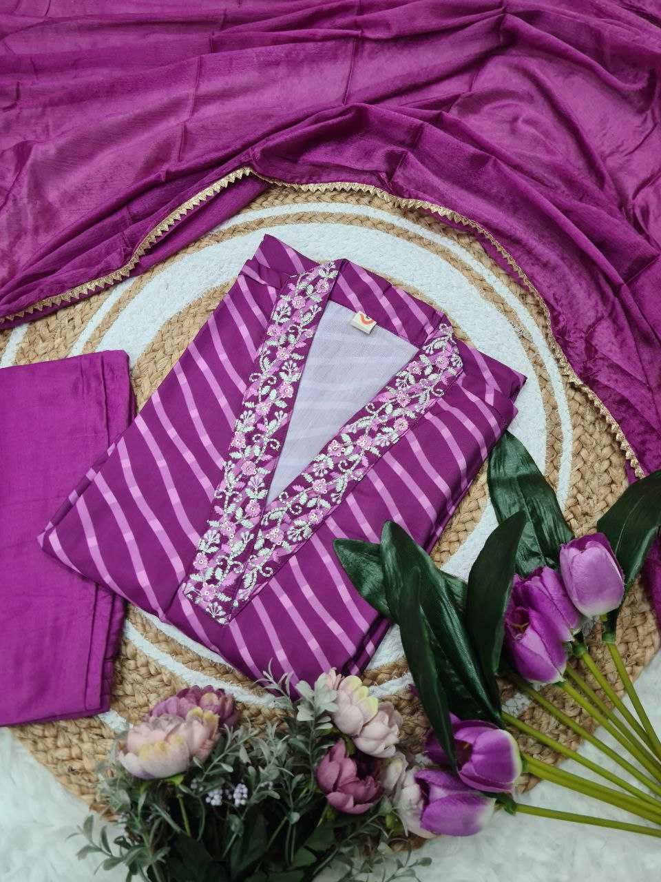Ynf Muslin KESH529 SHREEVALLI Suits & Dresses Wedding Collections Festive Collections Wholesale Ladies Suits Embroidery Suits Wedding Outfits Manufacturer
