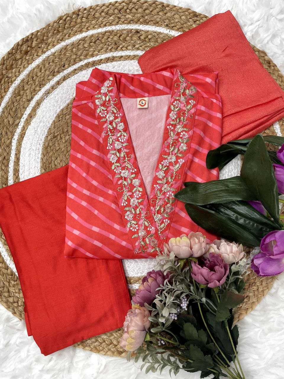 Ynf Muslin KESH529 SHREEVALLI Suits & Dresses Wedding Collections Festive Collections Wholesale Ladies Suits Embroidery Suits Wedding Outfits Manufacturer