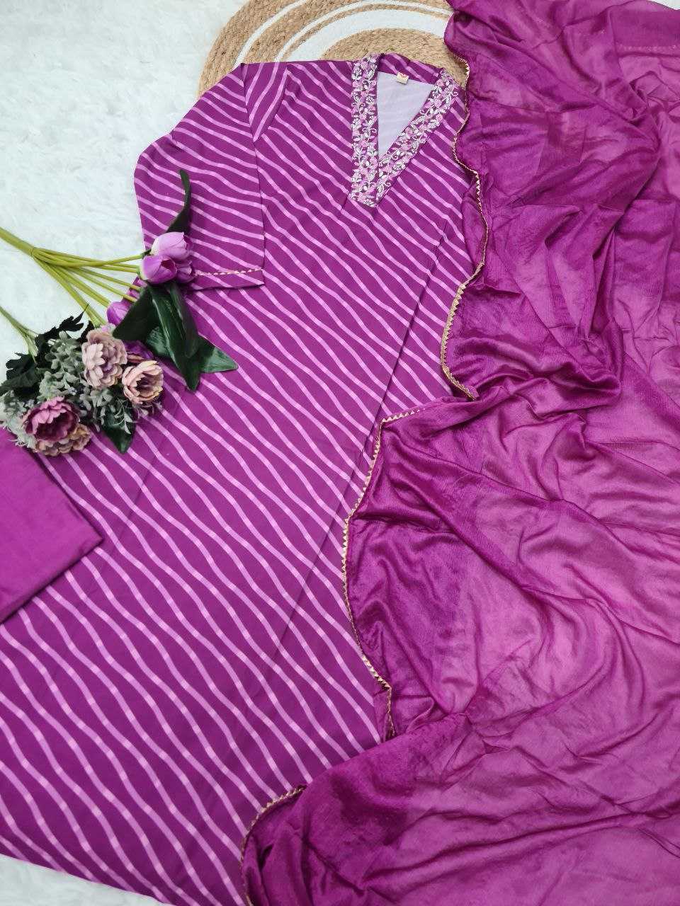 Ynf Muslin KESH529 SHREEVALLI Suits & Dresses Wedding Collections Festive Collections Wholesale Ladies Suits Embroidery Suits Wedding Outfits Manufacturer