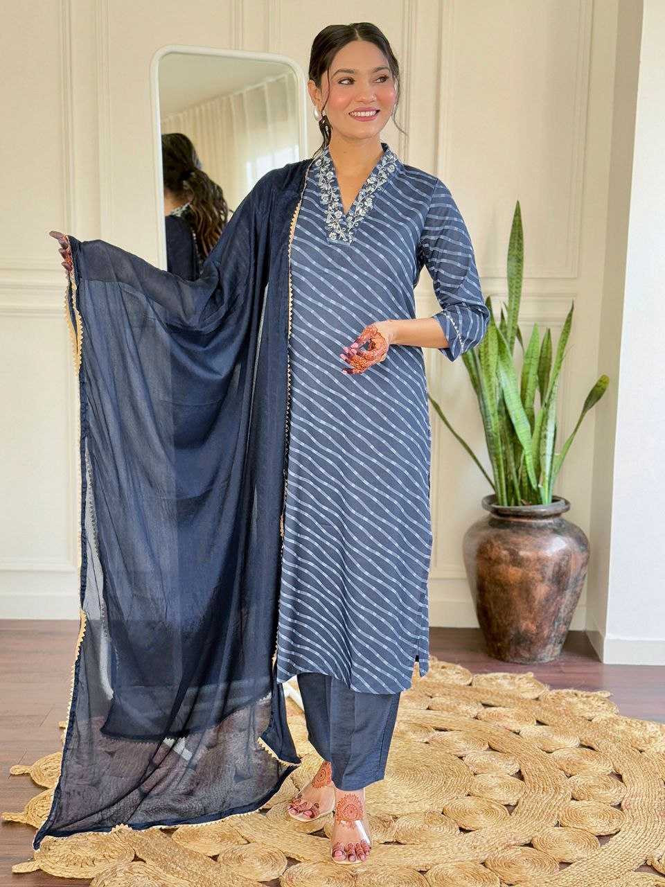 Ynf Muslin KESH529 SHREEVALLI Suits & Dresses Wedding Collections Festive Collections Wholesale Ladies Suits Embroidery Suits Wedding Outfits Manufacturer
