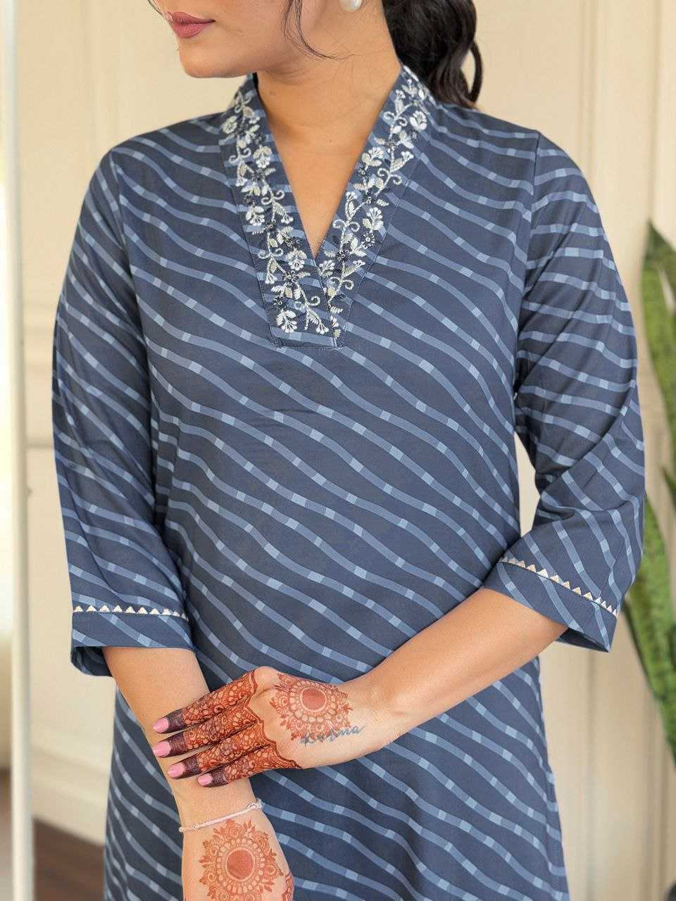Ynf Muslin KESH529 SHREEVALLI Suits & Dresses Wedding Collections Festive Collections Wholesale Ladies Suits Embroidery Suits Wedding Outfits Manufacturer