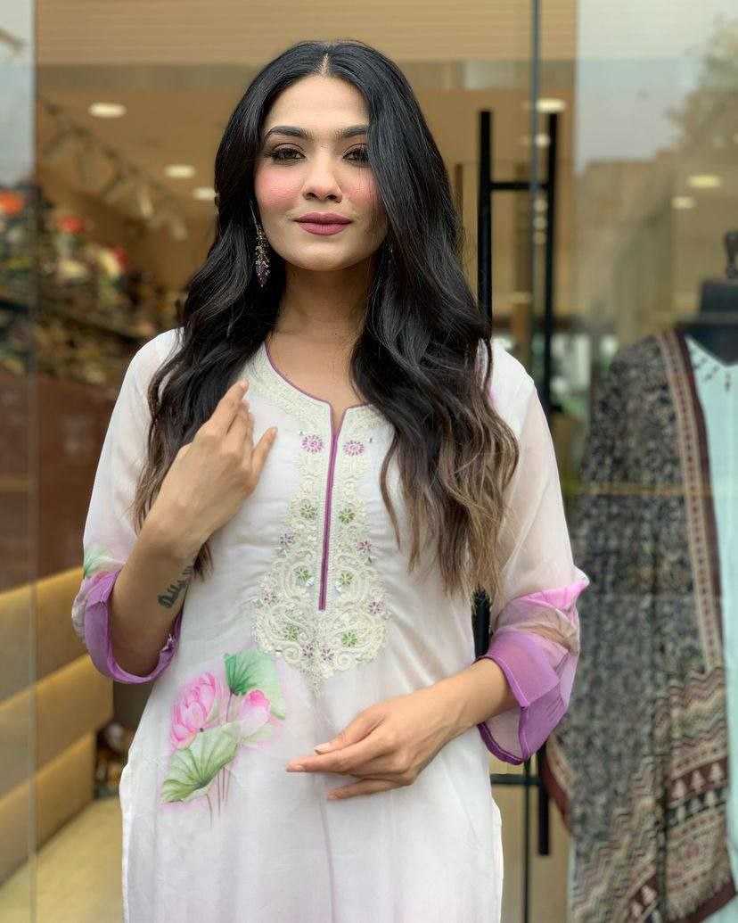 Ynf Organza KESH529 KASHVI Kurti Wholesale Casual Kurtis Festive Kurtis Party Wear Kurtis Embroidered Kurtis Manufacturer