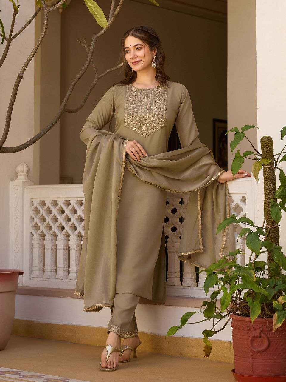 Ynf Slub Reyon KESH529 629 Suits & Dresses Wedding Collections Festive Collections Wholesale Ladies Suits Embroidery Suits Wedding Outfits Manufacturer