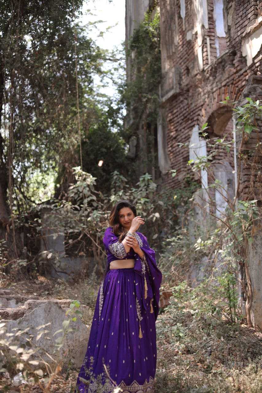 Ynf Vichitra Silk RIN133 008 Lehengas Wholesale Fancy Lehenga Embroidered Lehenga Lehenga For Mehndi Sequins Lehenga Manufacturer