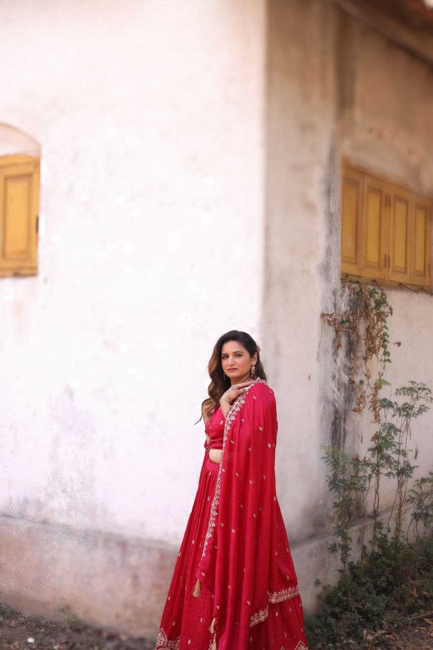 Ynf Vichitra Silk RIN133 008 Lehengas Wholesale Fancy Lehenga Embroidered Lehenga Lehenga For Mehndi Sequins Lehenga Manufacturer