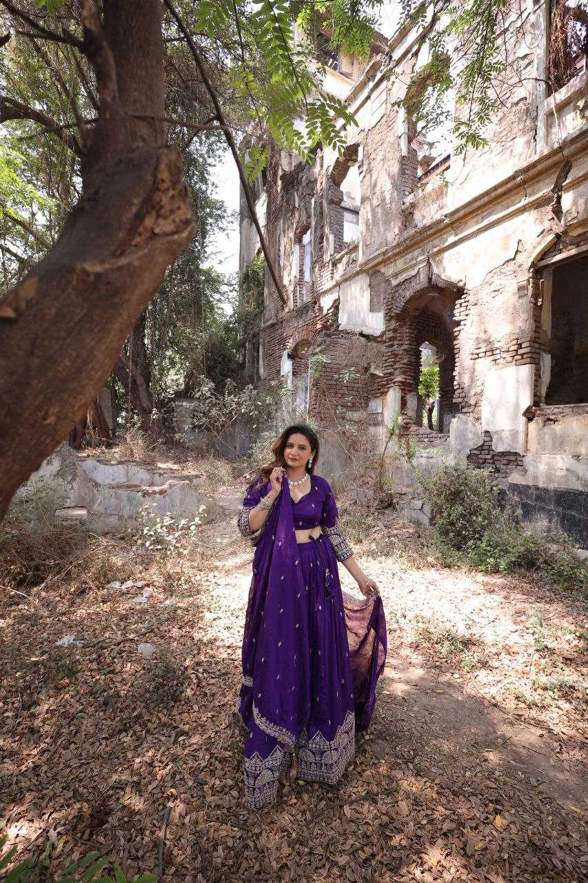 Ynf Vichitra Silk RIN133 008 Lehengas Wholesale Fancy Lehenga Embroidered Lehenga Lehenga For Mehndi Sequins Lehenga Manufacturer