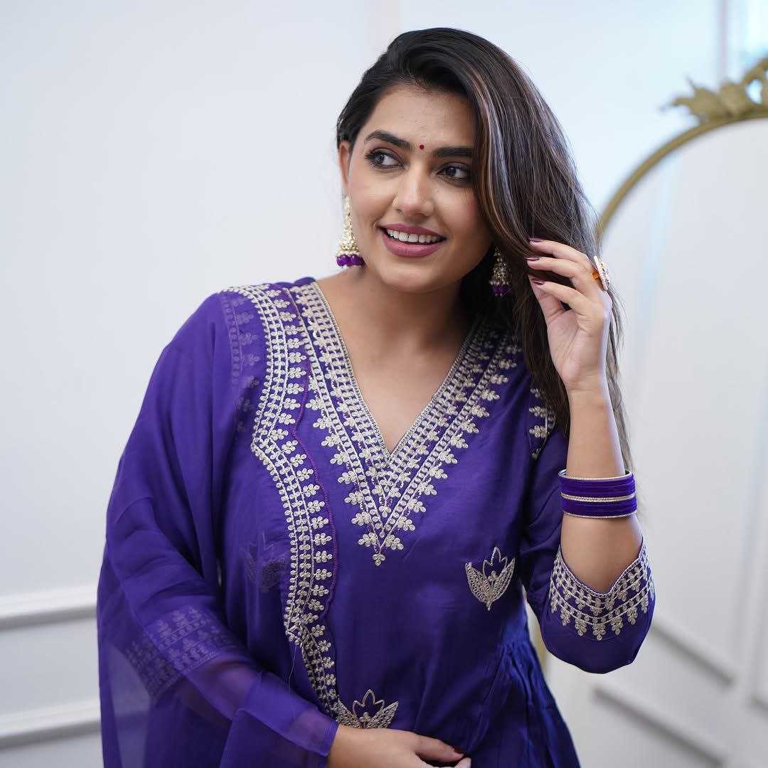 Ynf Viscose Chanderi KESH529 KAVITA Suits & Dresses Wedding Collections Festive Collections Wholesale Embroidery Suits Chanderi Suit Wedding Outfits Manufacturer