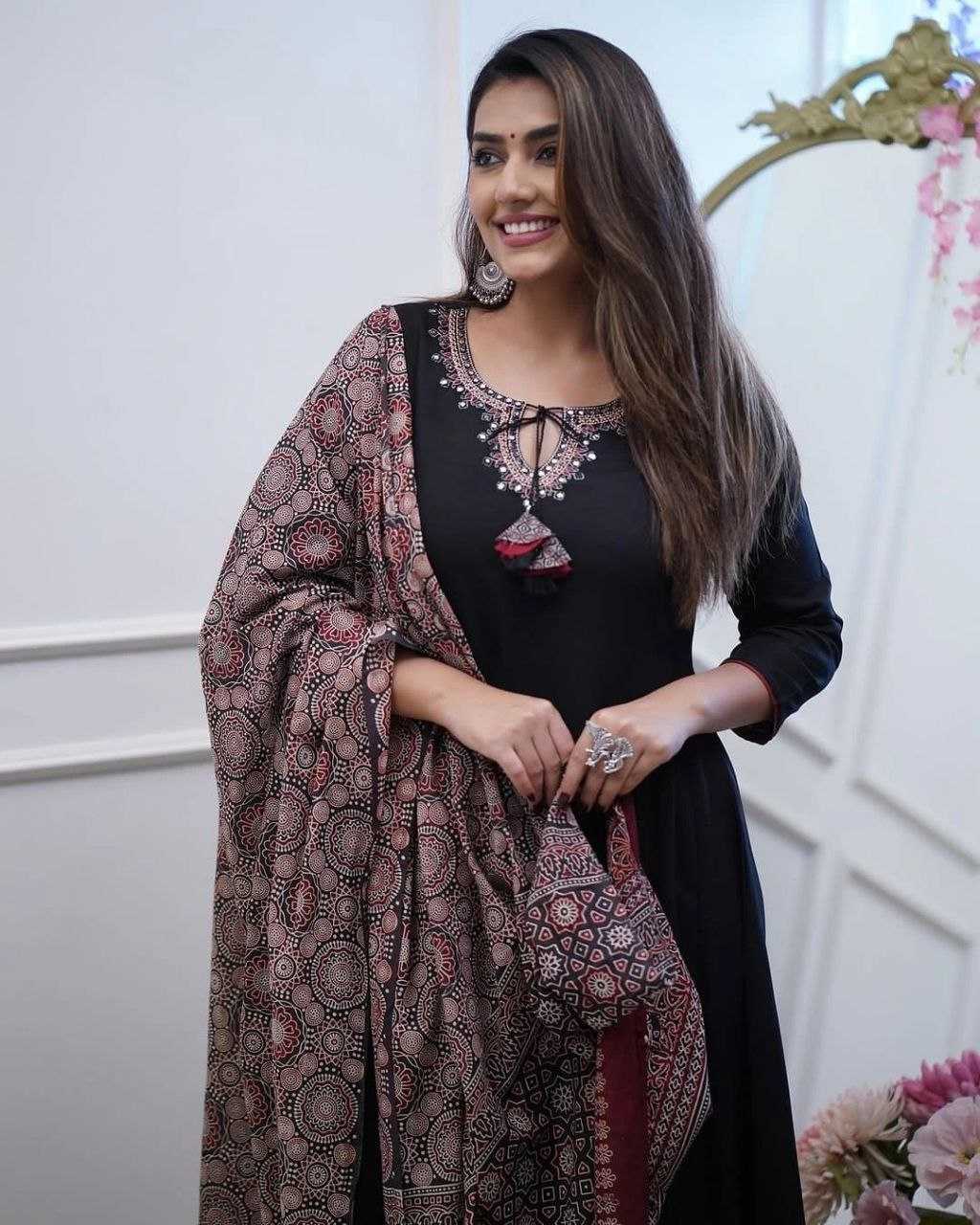 Ynf Viscose Chanderi KESH529 SAPNA Suits & Dresses Wedding Collections Festive Collections Wholesale Embroidery Suits Party wear suits Chanderi Suit Manufacturer