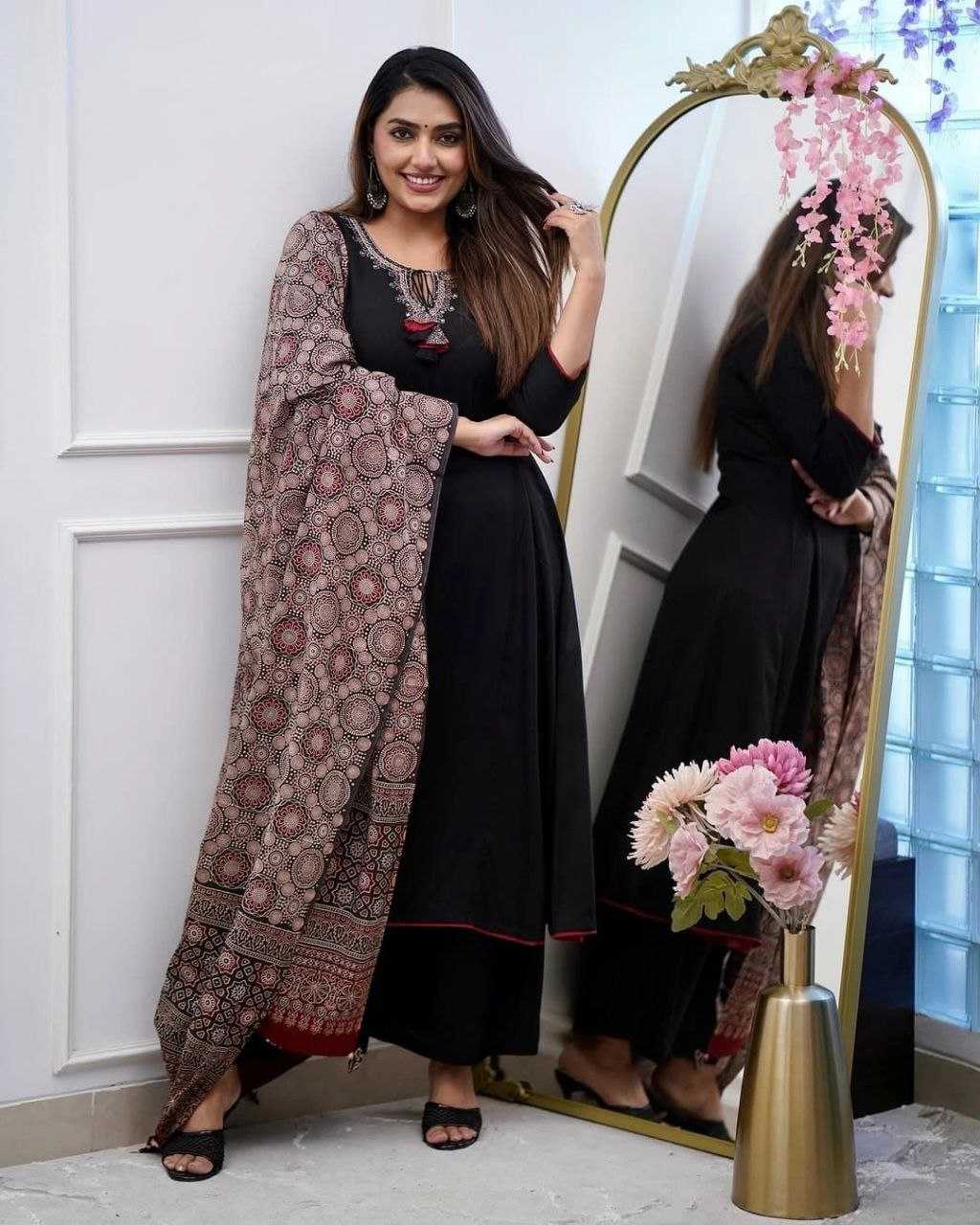 Ynf Viscose Chanderi KESH529 SAPNA Suits & Dresses Wedding Collections Festive Collections Wholesale Embroidery Suits Party wear suits Chanderi Suit Manufacturer