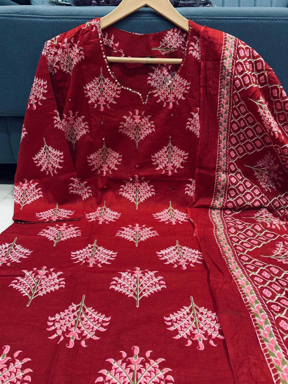Ynf Cotton KESH613 217 Suits & Dresses Festive Collections Wholesale Printed Suits Cotton Suits Handwork Suits Manufacturer
