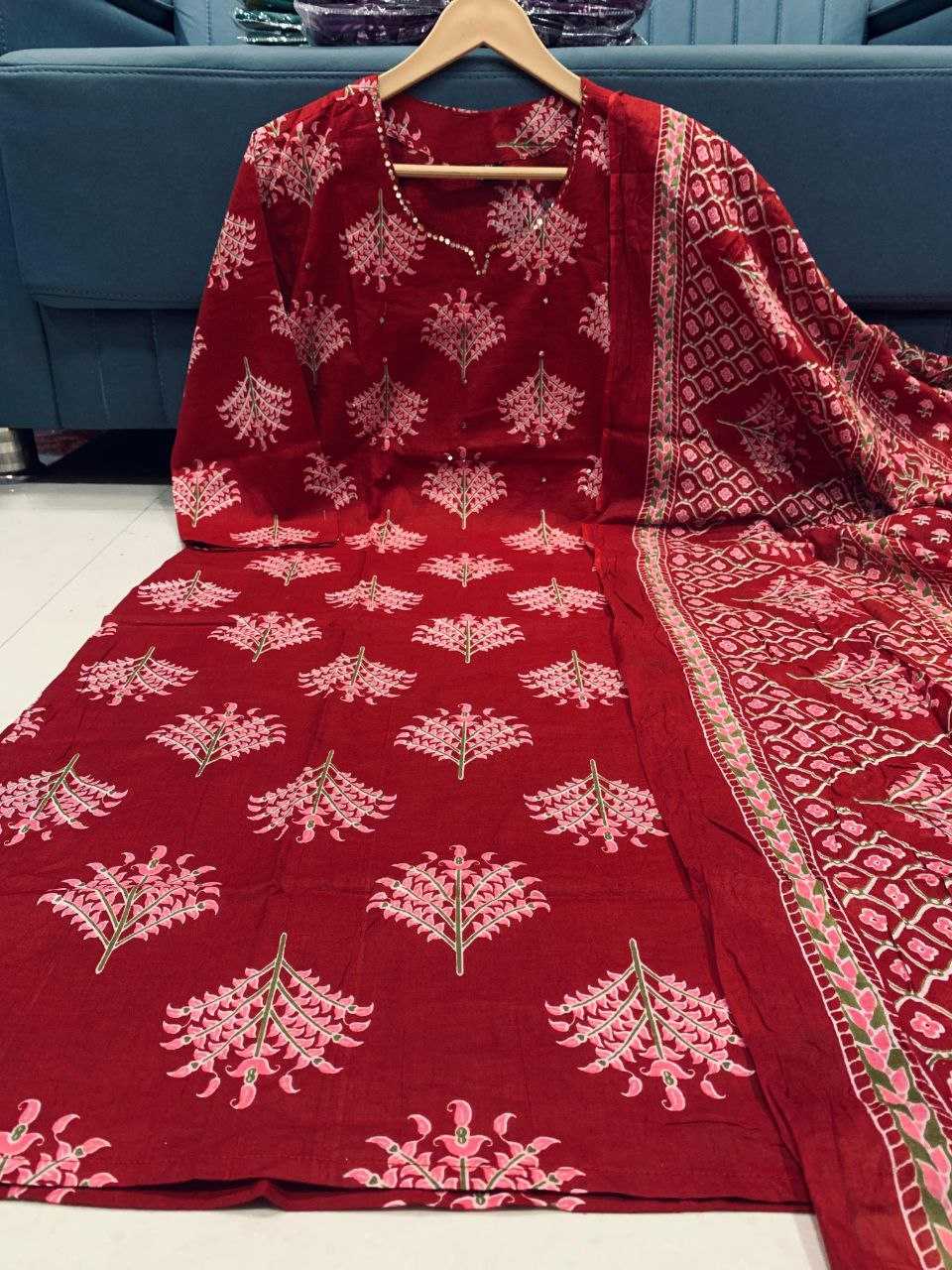 Ynf Cotton KESH613 217 Suits & Dresses Festive Collections Wholesale Printed Suits Cotton Suits Handwork Suits Manufacturer