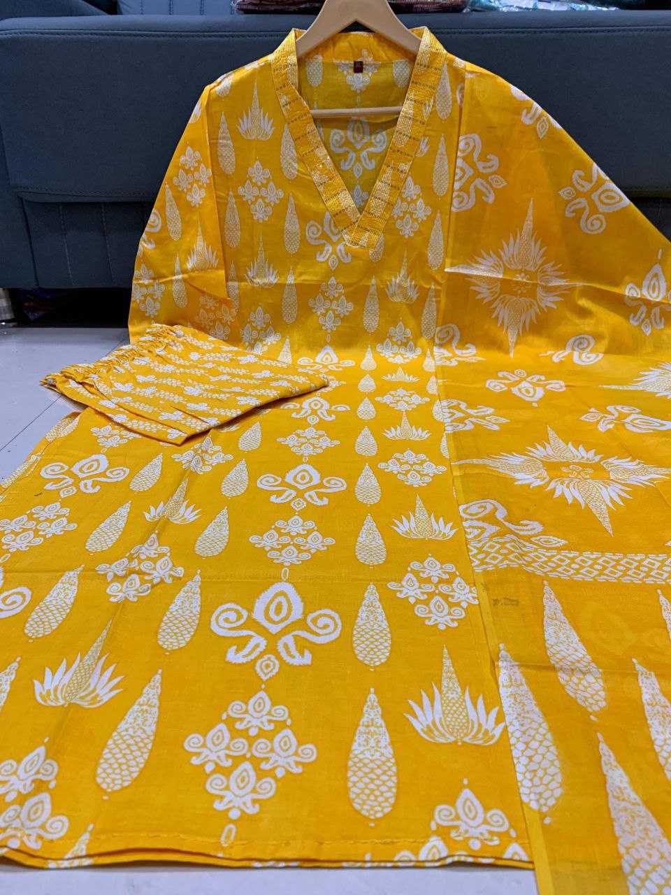 Ynf Cotton KESH613 220 Suits & Dresses Festive Collections Wholesale Printed Suits Cotton Suits Handwork Suits Manufacturer