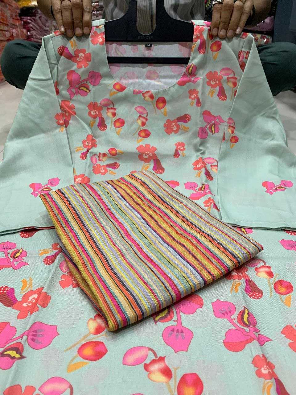 Ynf Linen KESH613 NIYATI Suits & Dresses Festive Collections Wholesale Casual Dresses Party Wear Dresses Printed Dresses Manufacturer