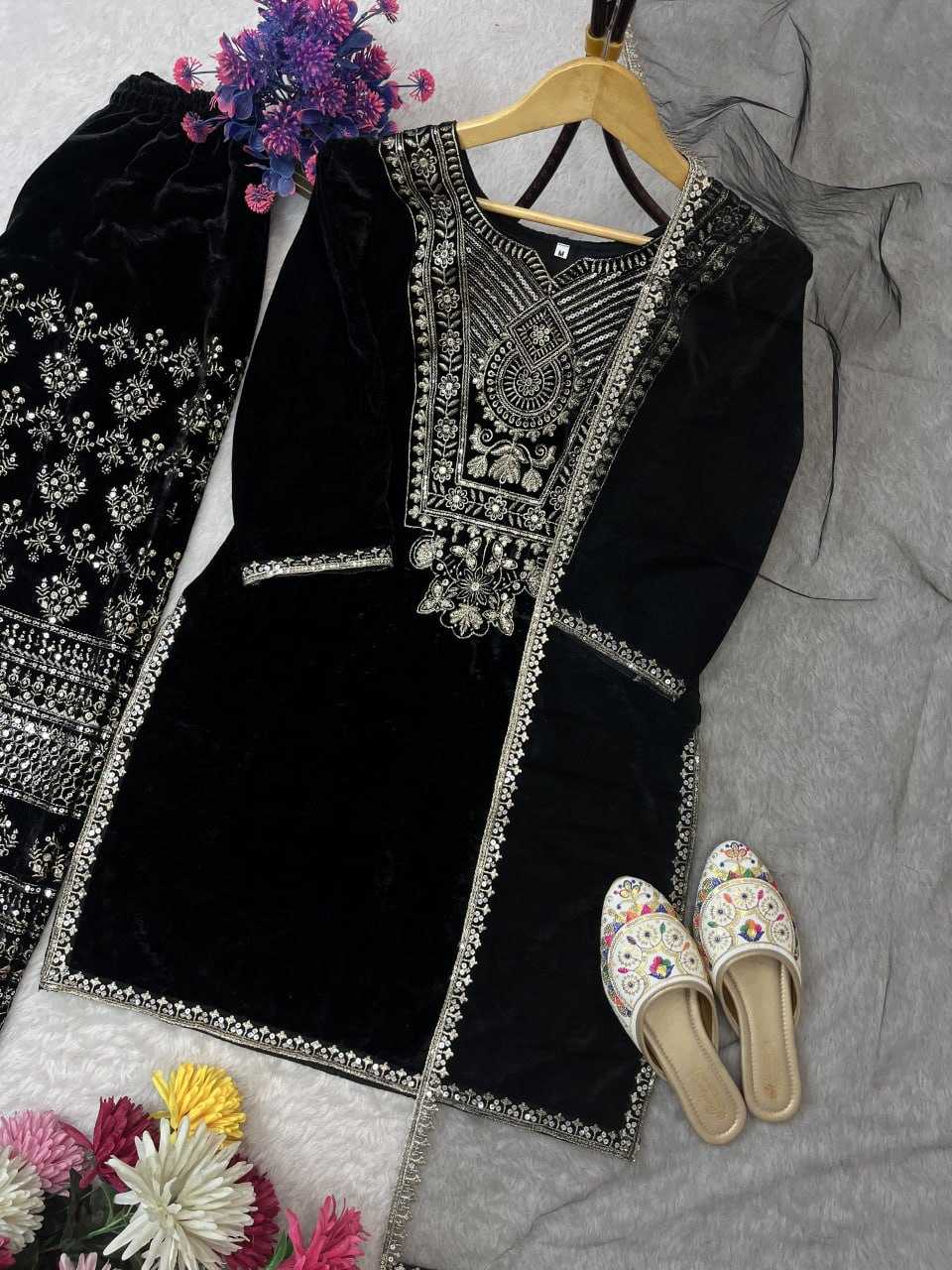 Ynf Velvet RIN212 7034 Suits & Dresses Wholesale Velvet Suits Embroidery Suits Party wear suits Manufacturer